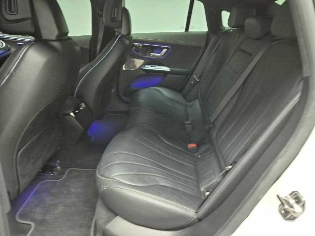 Mercedes Benz EQE - Vista 12