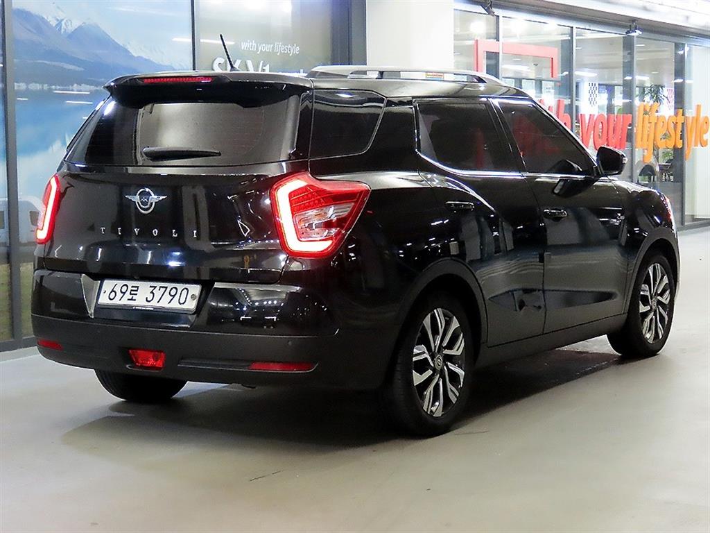 Ssangyong Tivoli - Vista 4