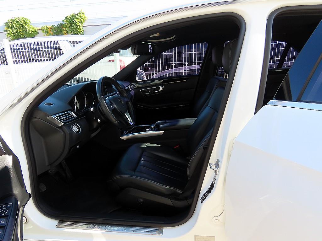 Mercedes Benz E class - Vista 5