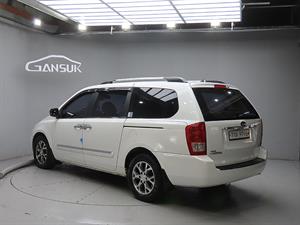 KIA Carnival - Vista 6