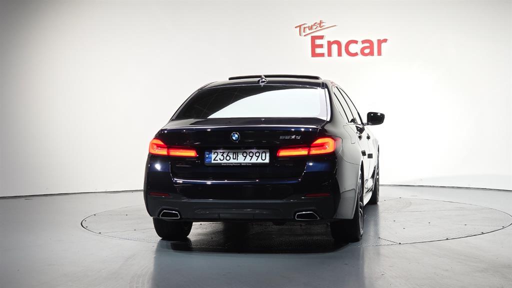 BMW 5 Series - Vista 4