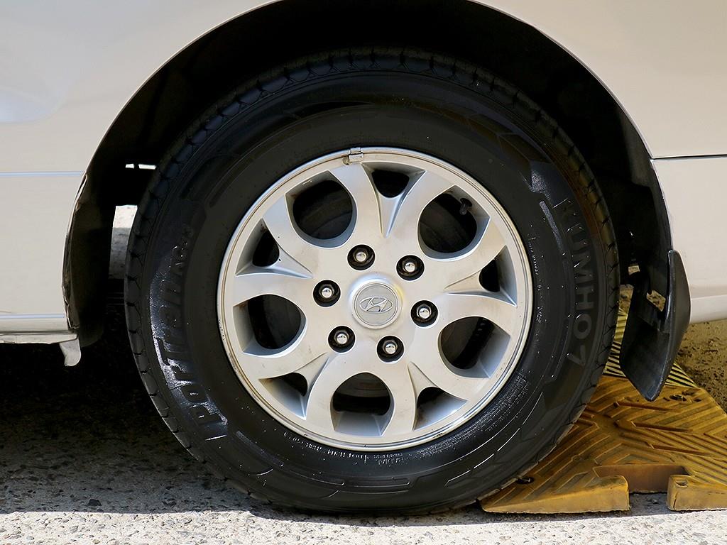 HYUNDAI Starex 2010 Plateado - Importación desde Corea - HF Imports Iquique - Foto 13