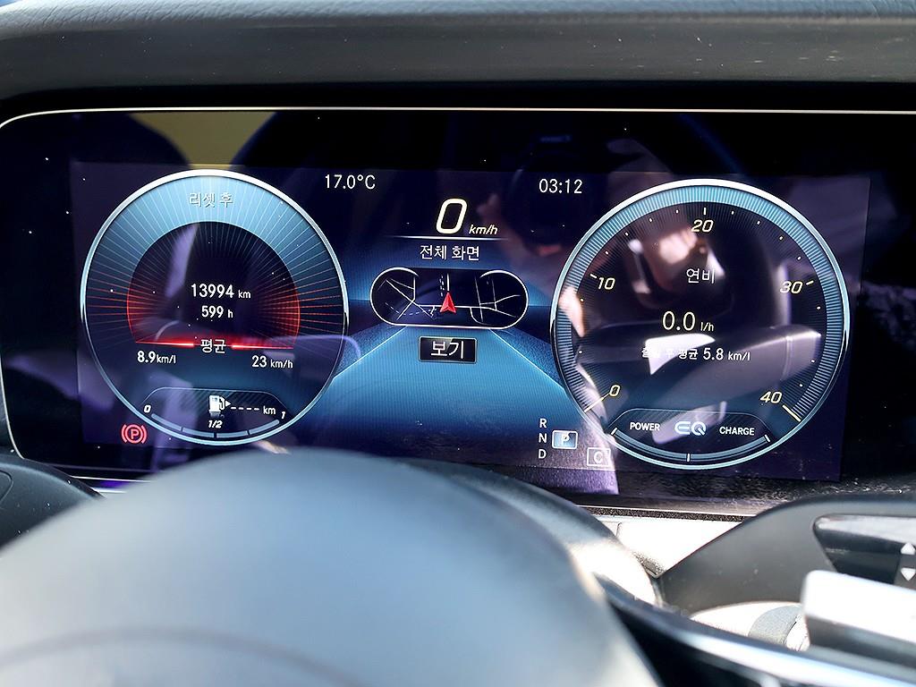 Mercedes Benz E class - Vista 11