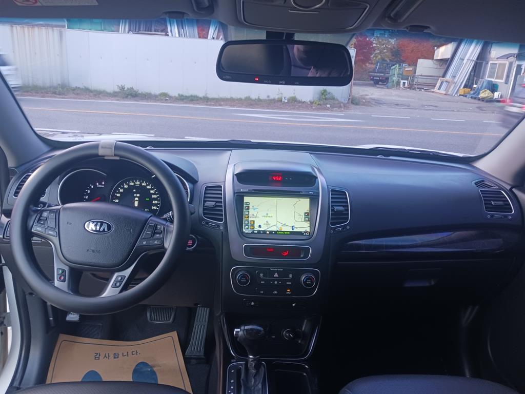 KIA Sorento - Vista 11