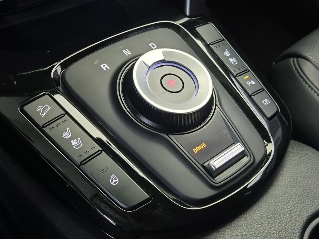 KIA Seltos 2024 Negro - Importación desde Corea - HF Imports Iquique - Foto 18