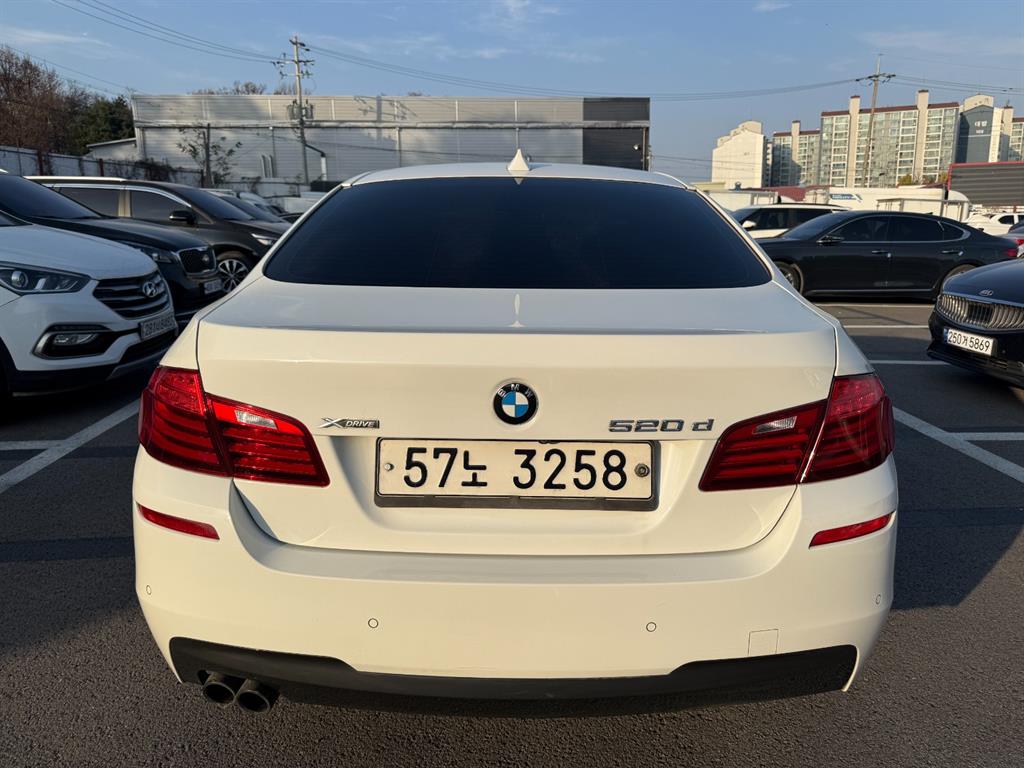 BMW 5 Series - Vista 4