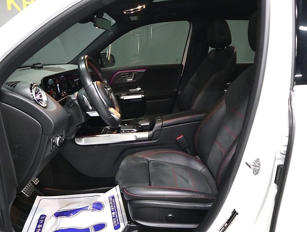 Mercedes Benz GLB Class - Vista 9