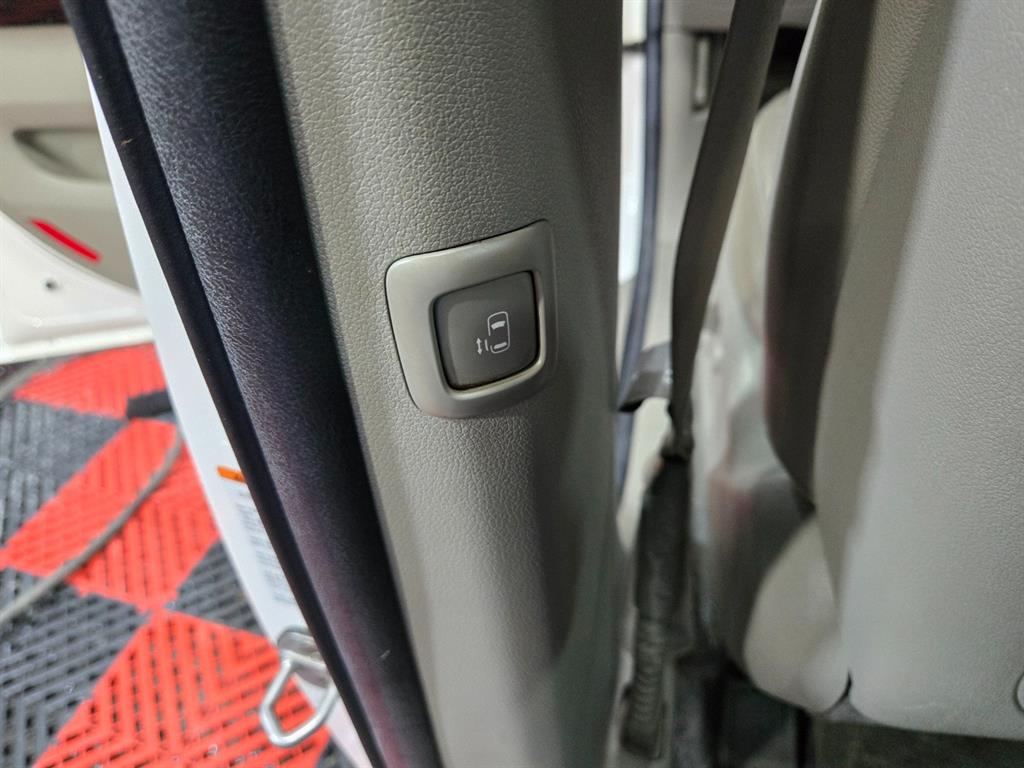 KIA Carnival - Vista 10