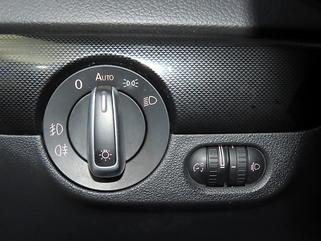 Volkswagen Jetta 2013 Gris - Importación desde Corea - HF Imports Iquique - Foto 14