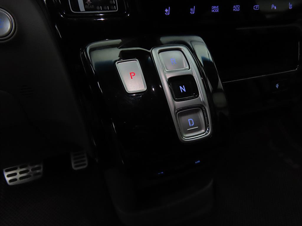 HYUNDAI Staria - Vista 11