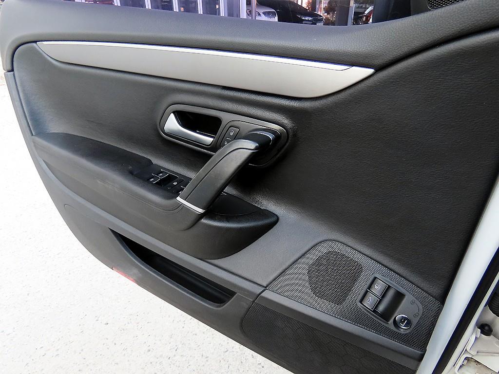 Volkswagen CC - Vista 11