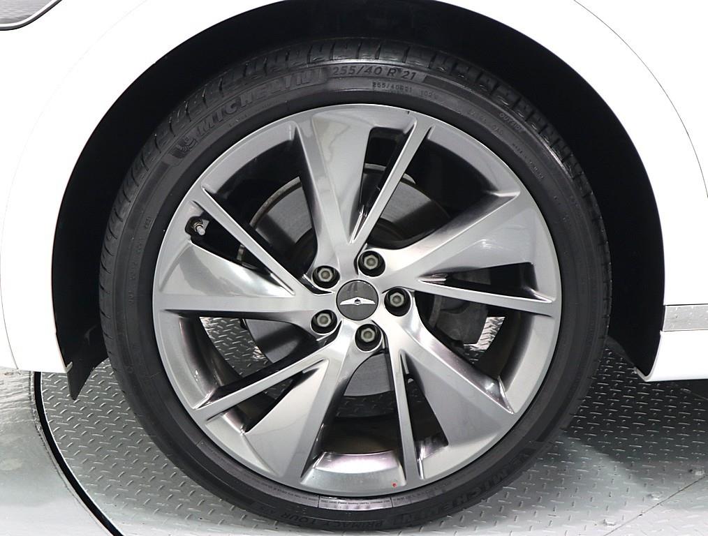 Genesis GV70 - Vista 7