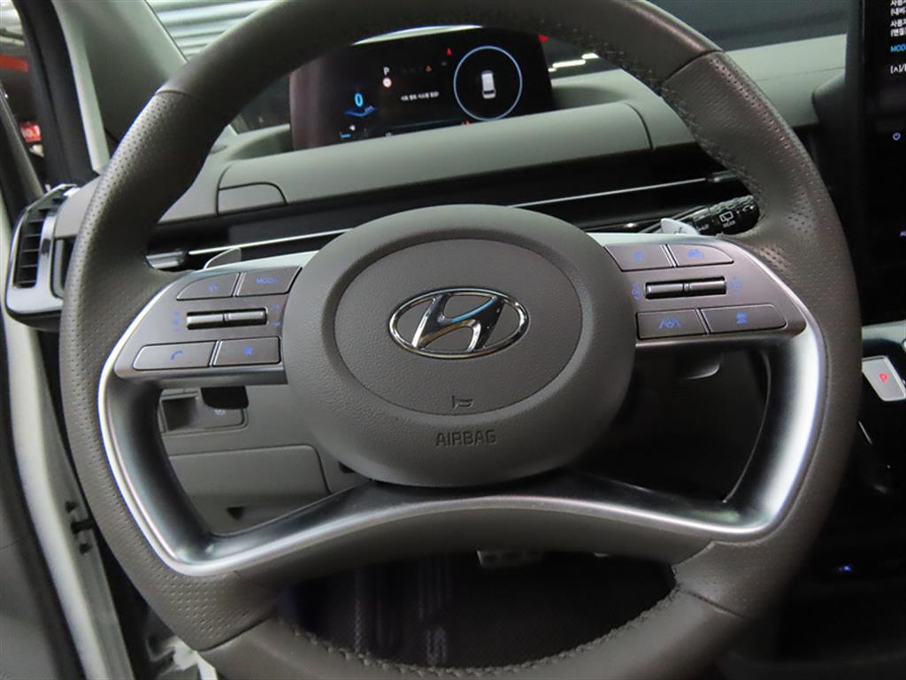 HYUNDAI Staria - Vista 8