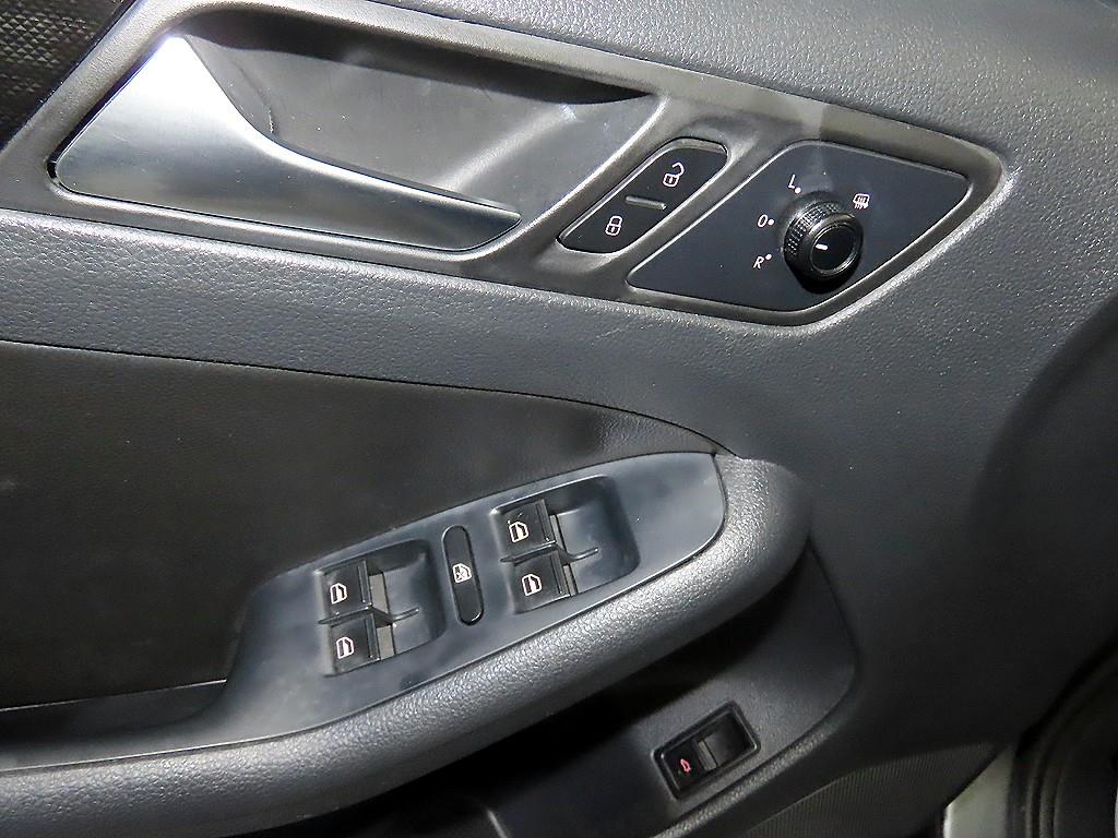 Volkswagen Jetta 2013 Gris - Importación desde Corea - HF Imports Iquique - Foto 13