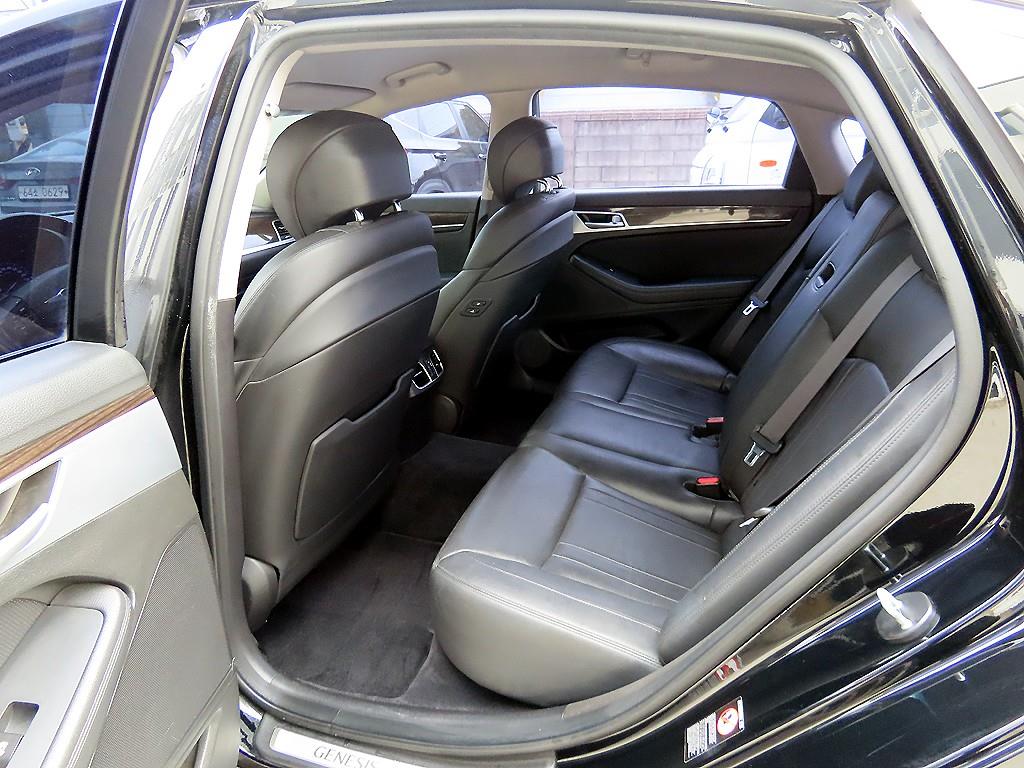 Genesis G80 - Vista 6