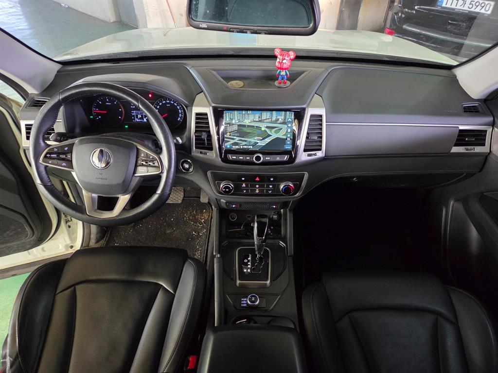 Ssangyong Rexton - Vista 8