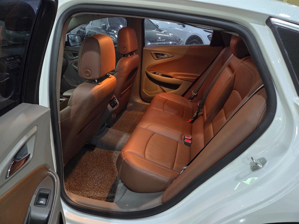 Chevrolet Malibu - Vista 7