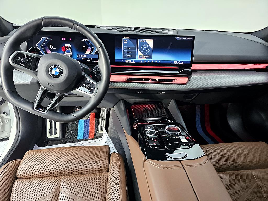 BMW 5 Series - Vista 5