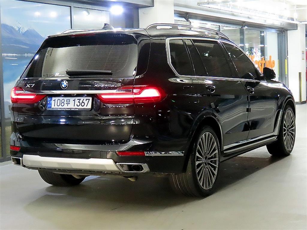 BMW X7 - Vista 4
