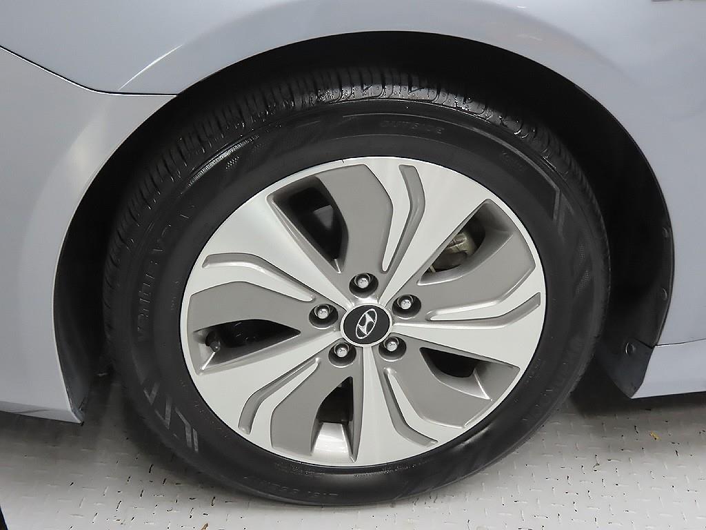 HYUNDAI Sonata - Vista 9