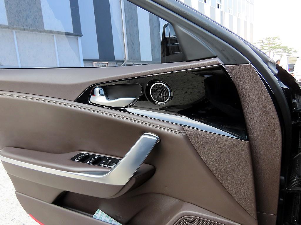 KIA Stinger - Vista 11