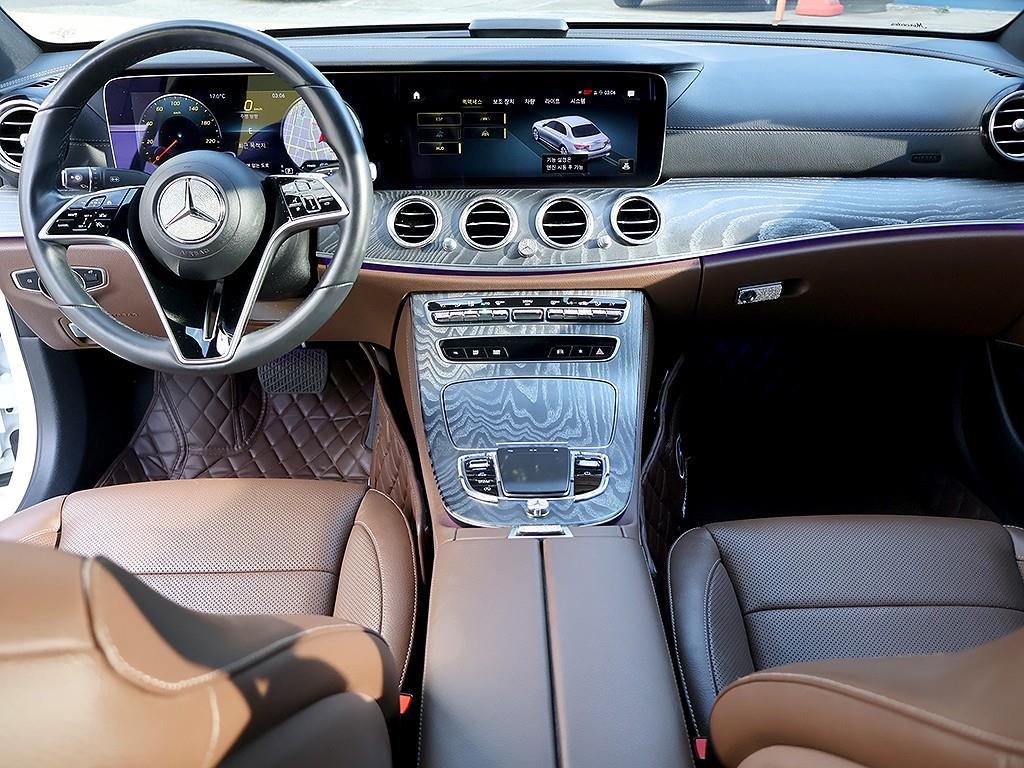 Mercedes Benz E class - Vista 9