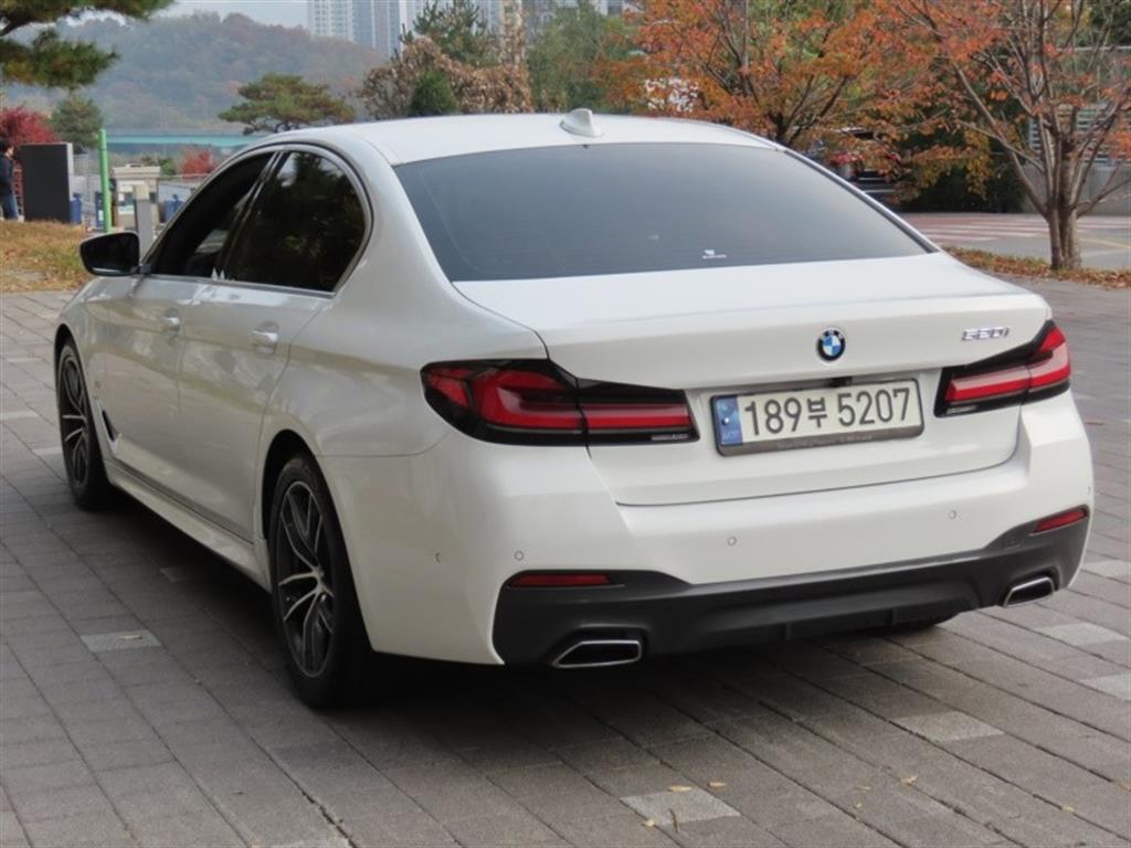 BMW 5 Series - Vista 7