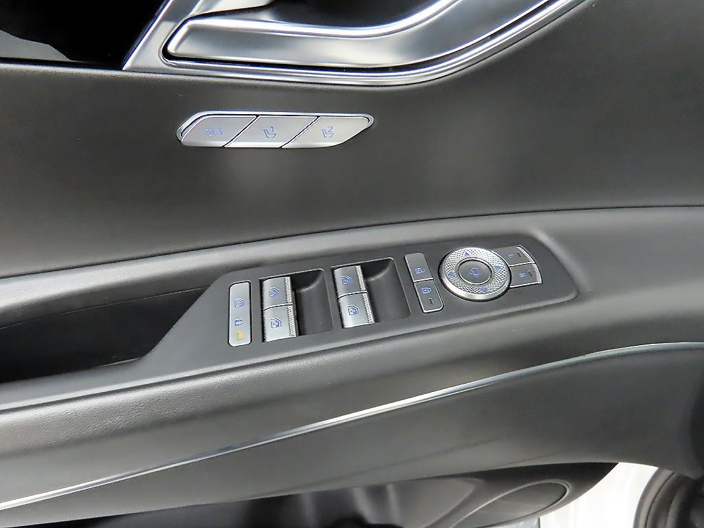 Genesis GV80 - Vista 11