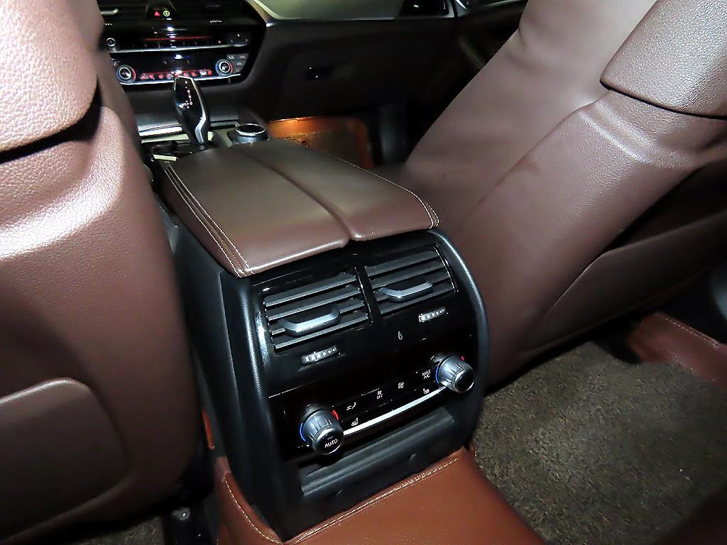 BMW 5 Series 2018 Gris - Importación desde Corea - HF Imports Iquique - Foto 15