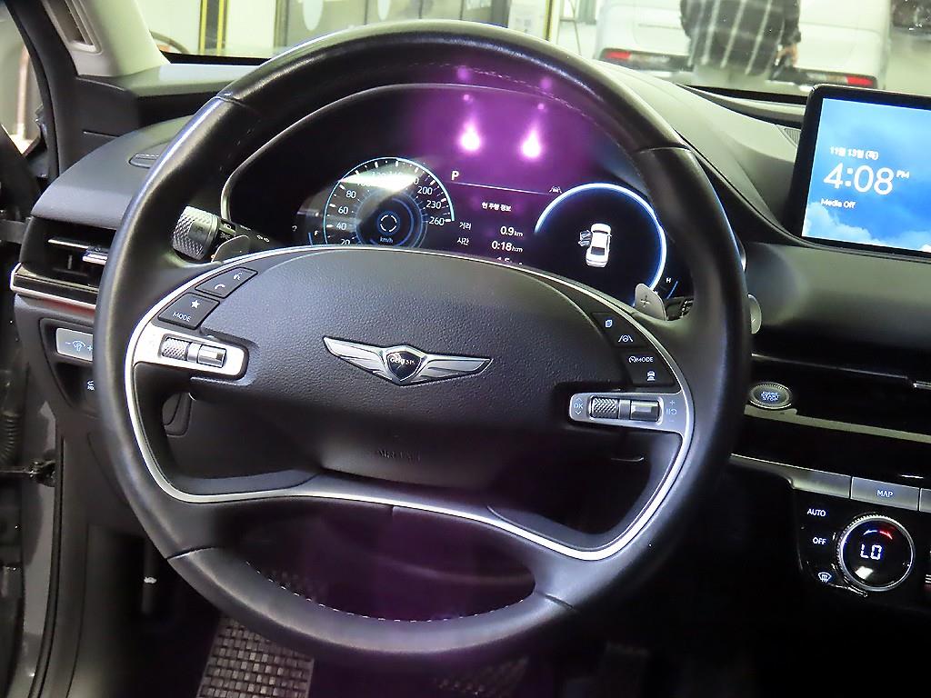 Genesis G80 - Vista 8