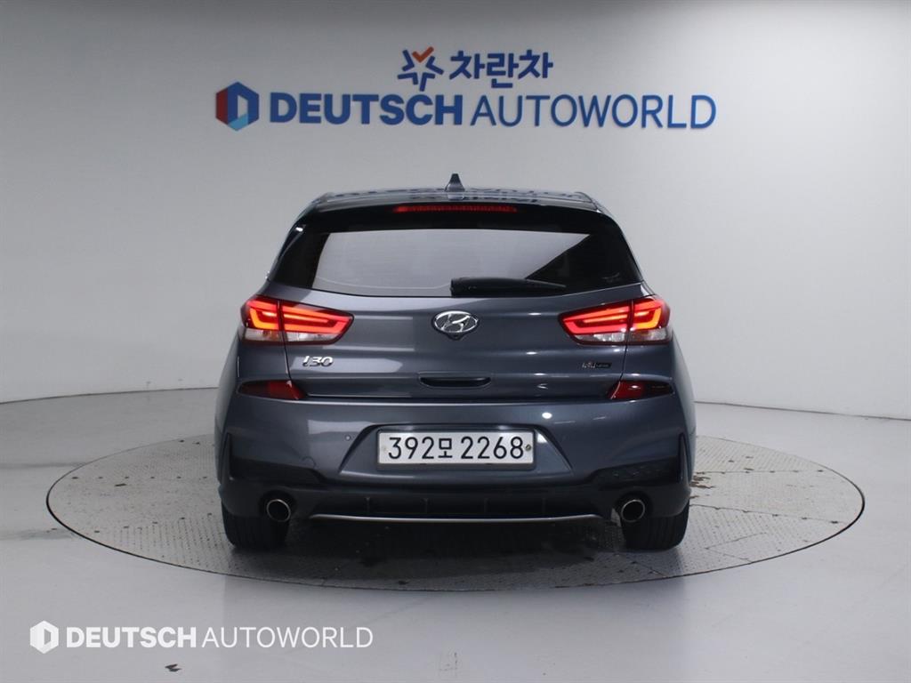 HYUNDAI i30 - Vista 4