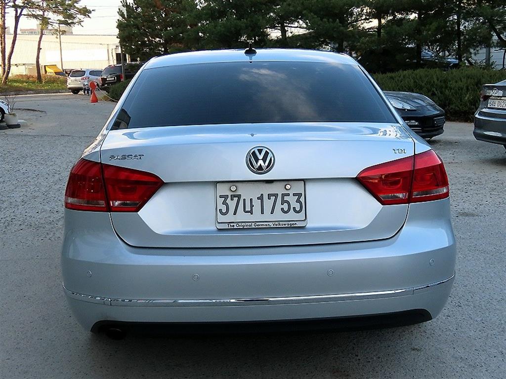 Volkswagen Passat - Vista 4