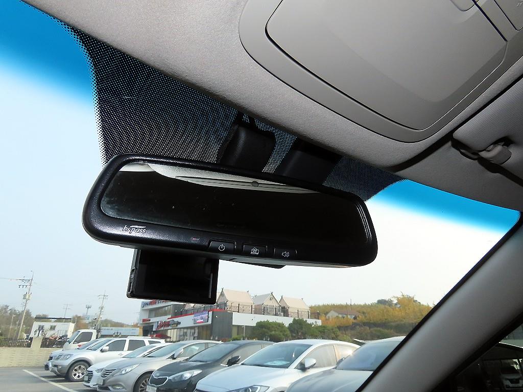 Ssangyong Tivoli - Vista 12