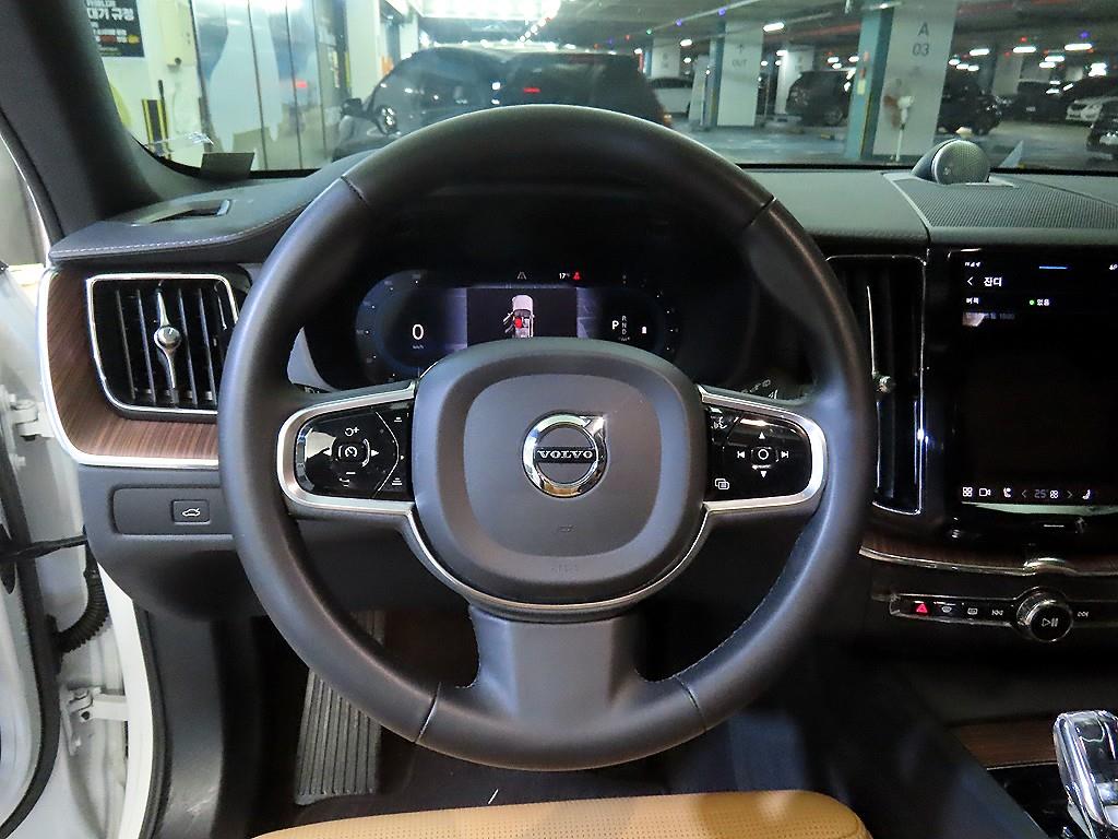 Volvo XC60 - Vista 8