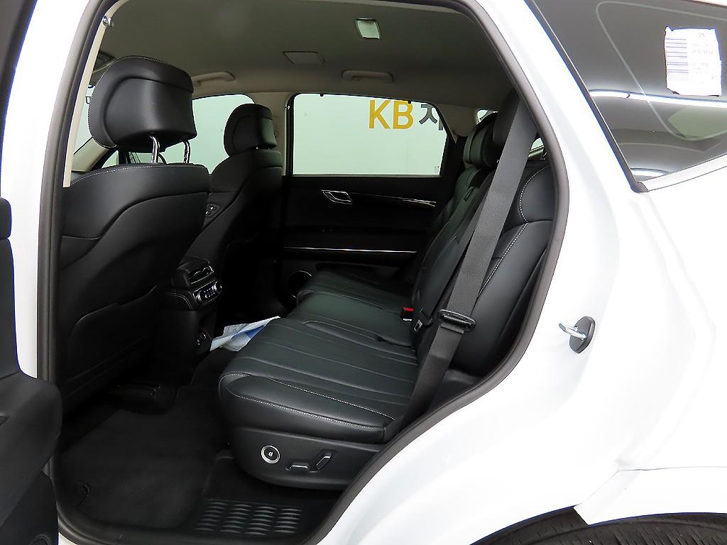 Genesis GV80 - Vista 6