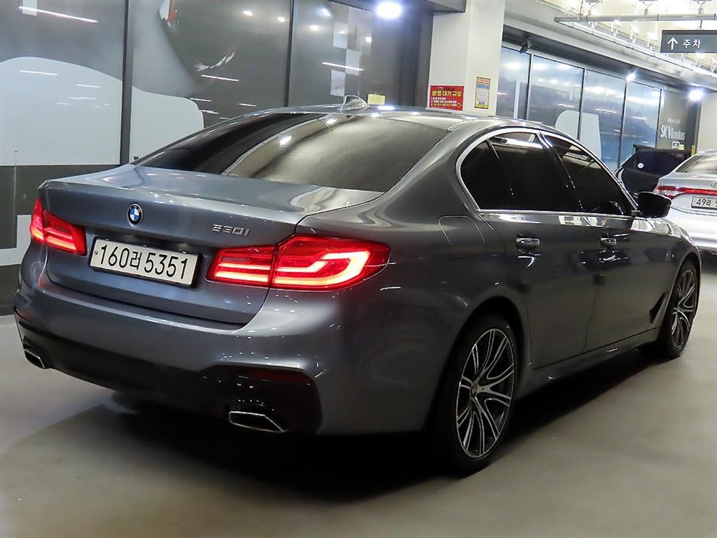 BMW 5 Series - Vista 4