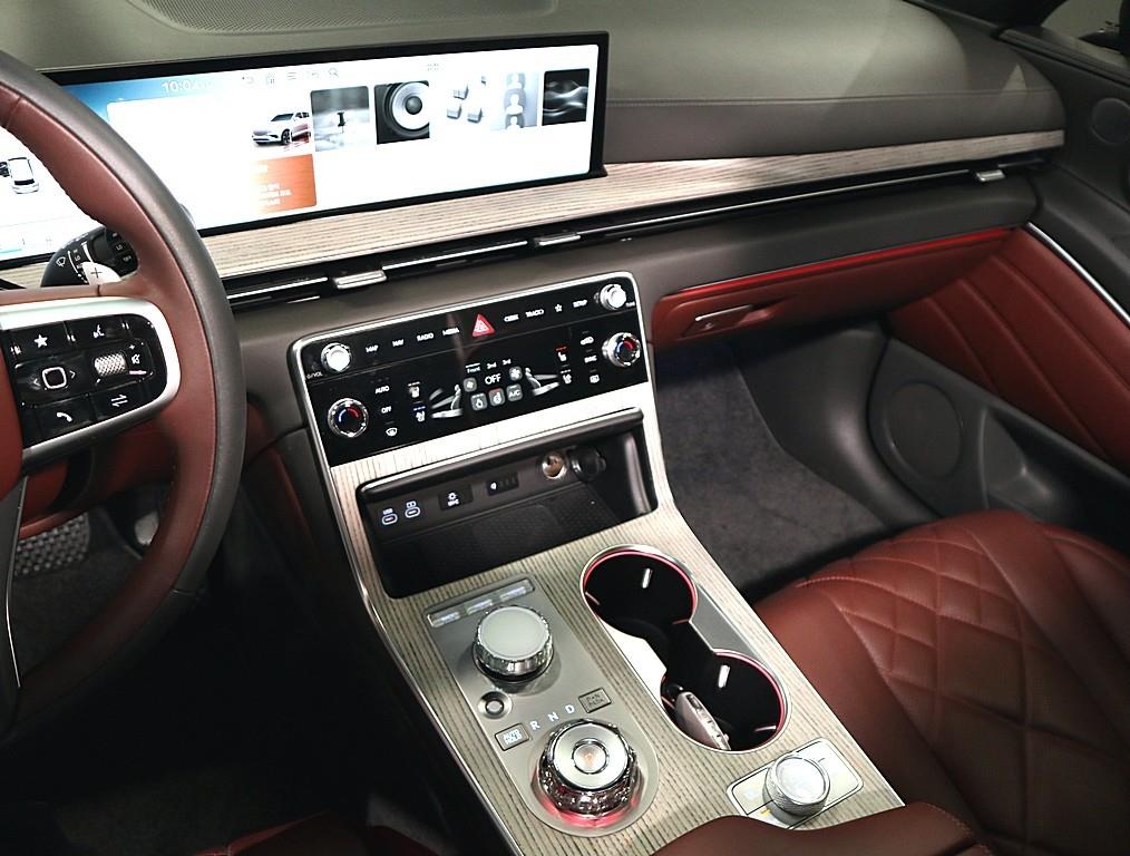 Genesis GV80 - Vista 11