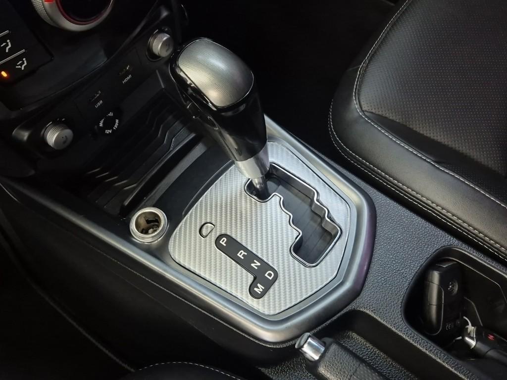 Ssangyong Tivoli - Vista 8