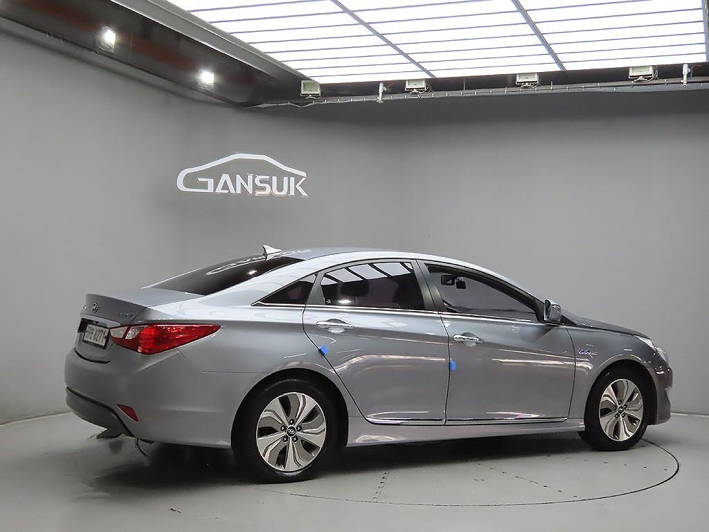 HYUNDAI Sonata - Vista 7