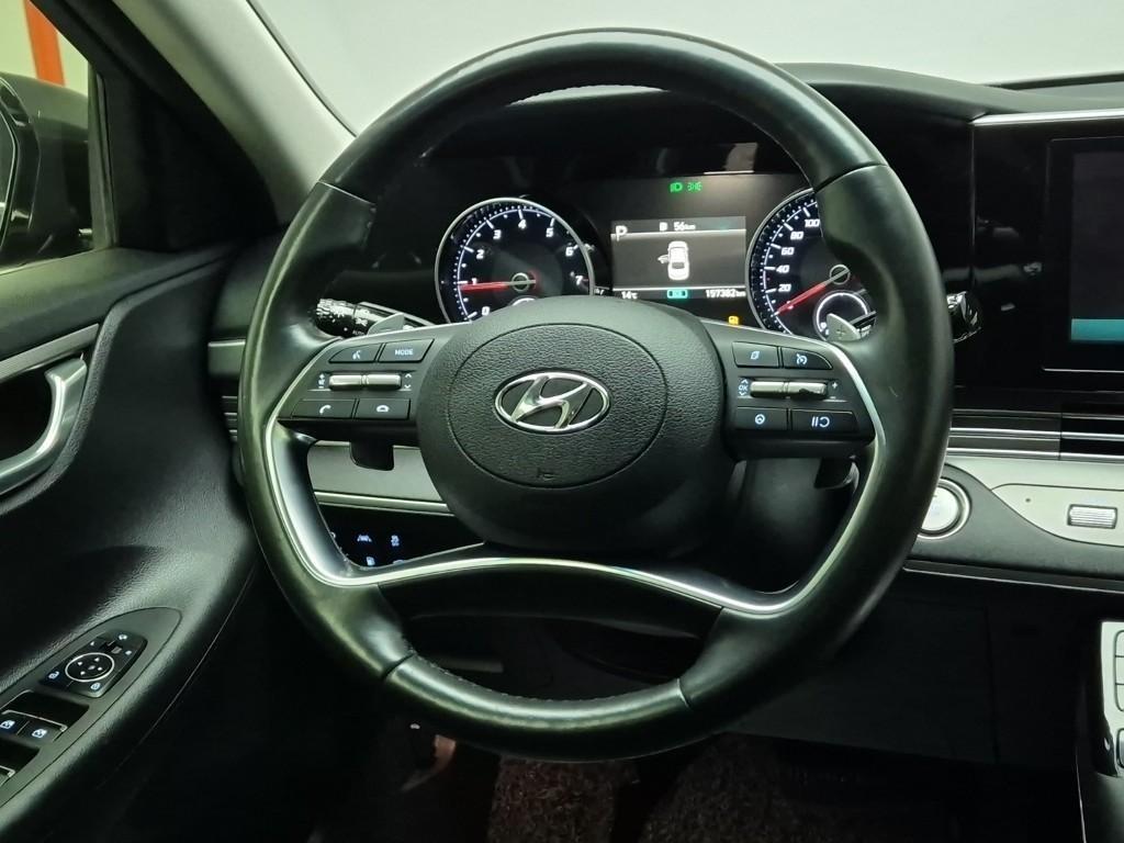 HYUNDAI Grandeur - Vista 5