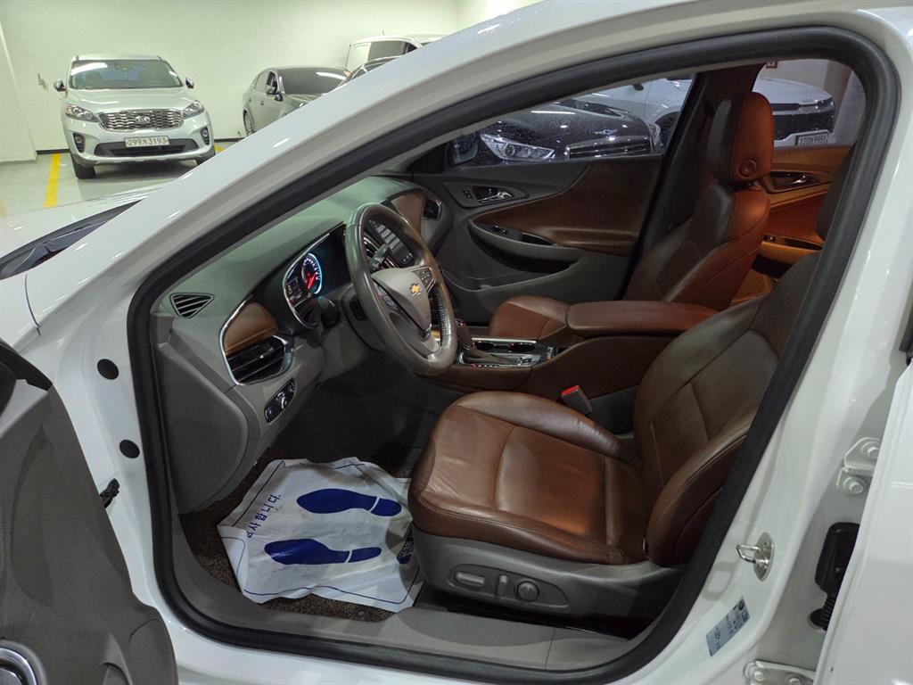 Chevrolet Malibu - Vista 6