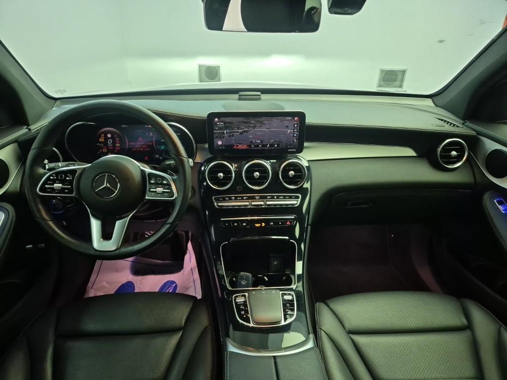 Mercedes Benz GLC Class - Vista 7