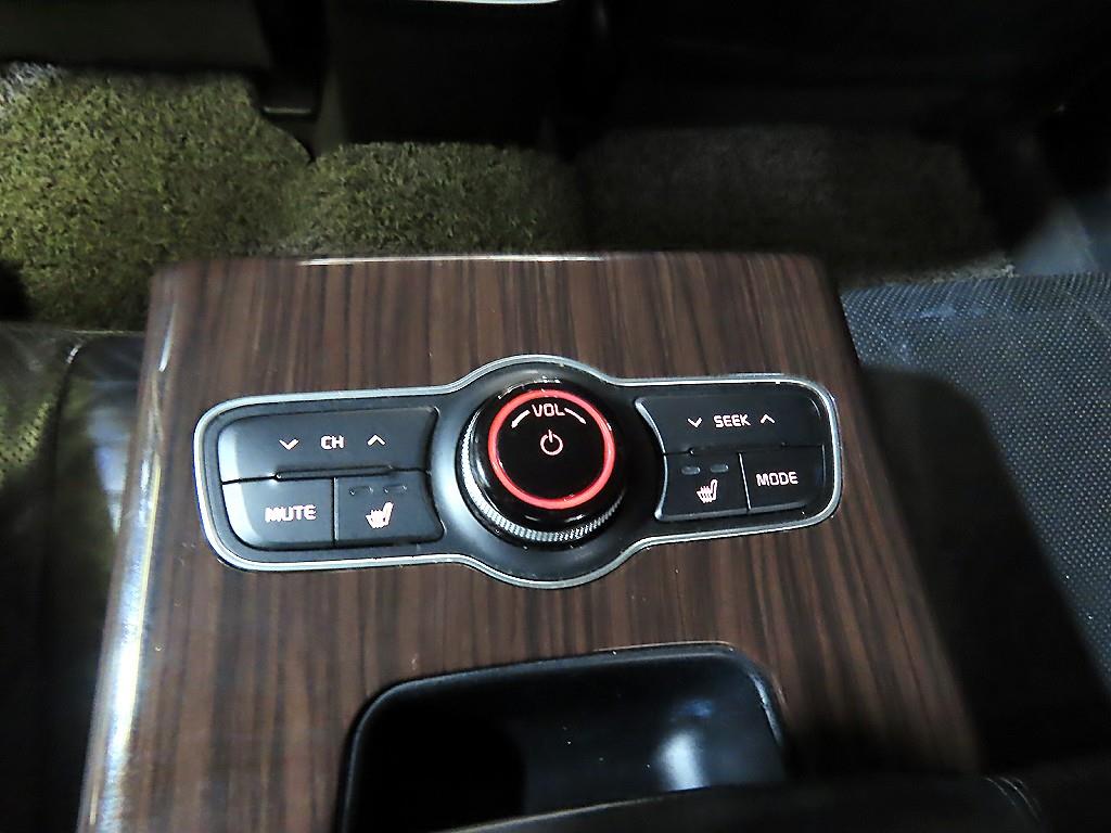 KIA K7 2016 Negro - Importación desde Corea - HF Imports Iquique - Foto 15