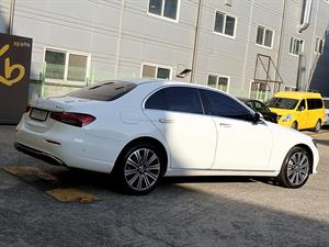 Mercedes Benz E class - Vista 8