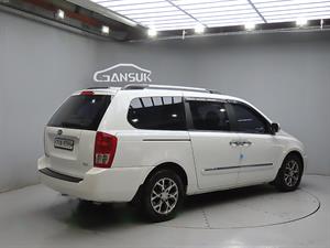 KIA Carnival - Vista 8
