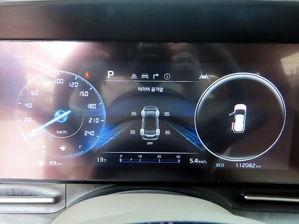 KIA Carnival - Vista 10