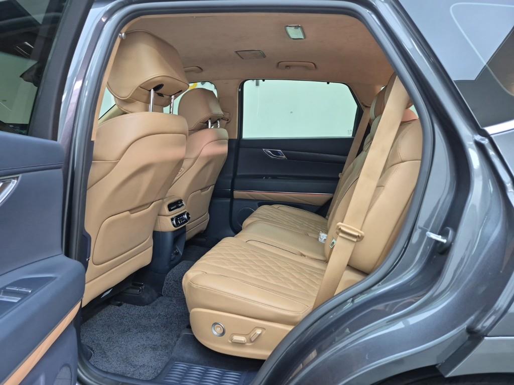 Genesis GV80 - Vista 12