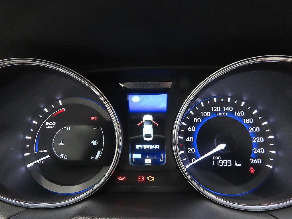 HYUNDAI Sonata - Vista 11