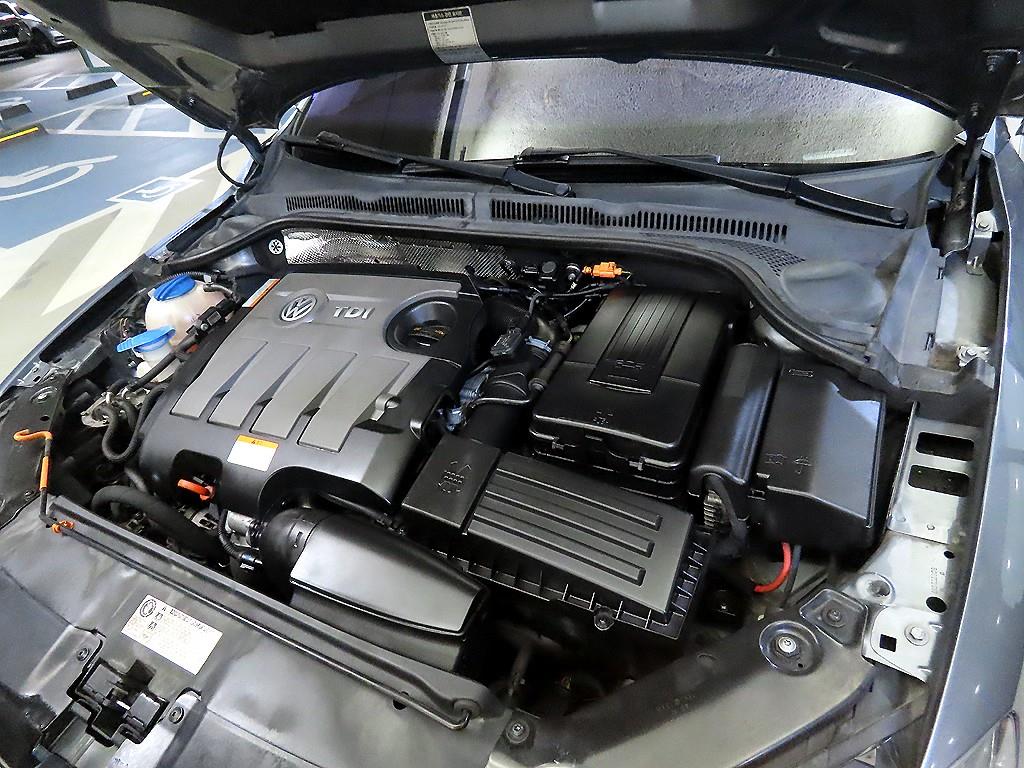 Volkswagen Jetta 2013 Gris - Importación desde Corea - HF Imports Iquique - Foto 19