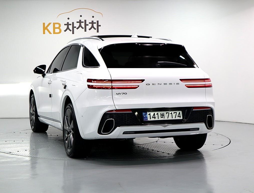 Genesis GV70 - Vista 4
